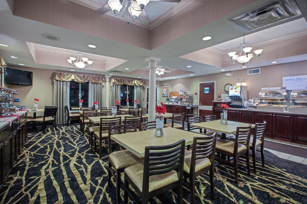 Holiday Inn Express Hotel & Suites Youngstown North-Warren/Niles By Ihg Ngoại thất bức ảnh