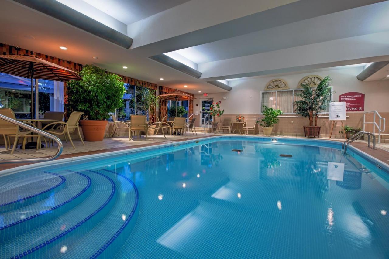 Holiday Inn Express Hotel & Suites Youngstown North-Warren/Niles By Ihg Ngoại thất bức ảnh