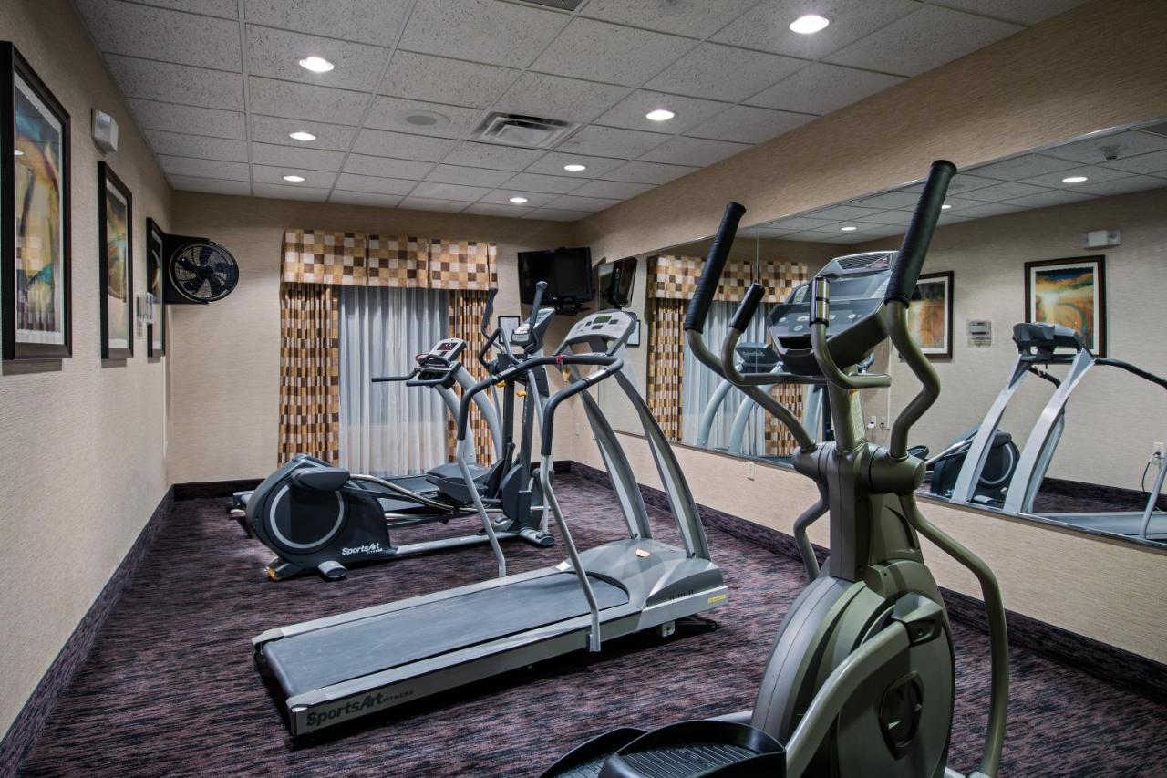Holiday Inn Express Hotel & Suites Youngstown North-Warren/Niles By Ihg Ngoại thất bức ảnh