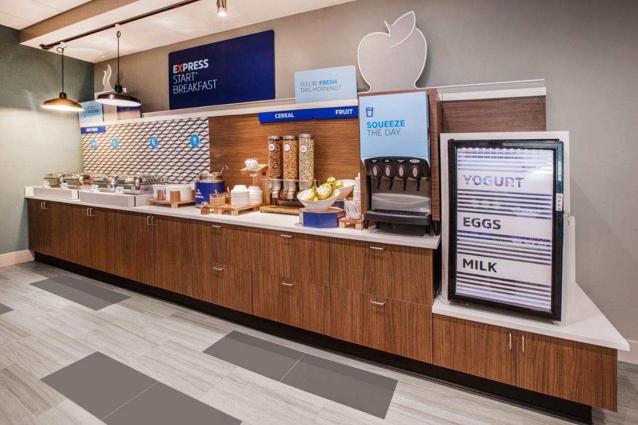 Holiday Inn Express Hotel & Suites Youngstown North-Warren/Niles By Ihg Ngoại thất bức ảnh